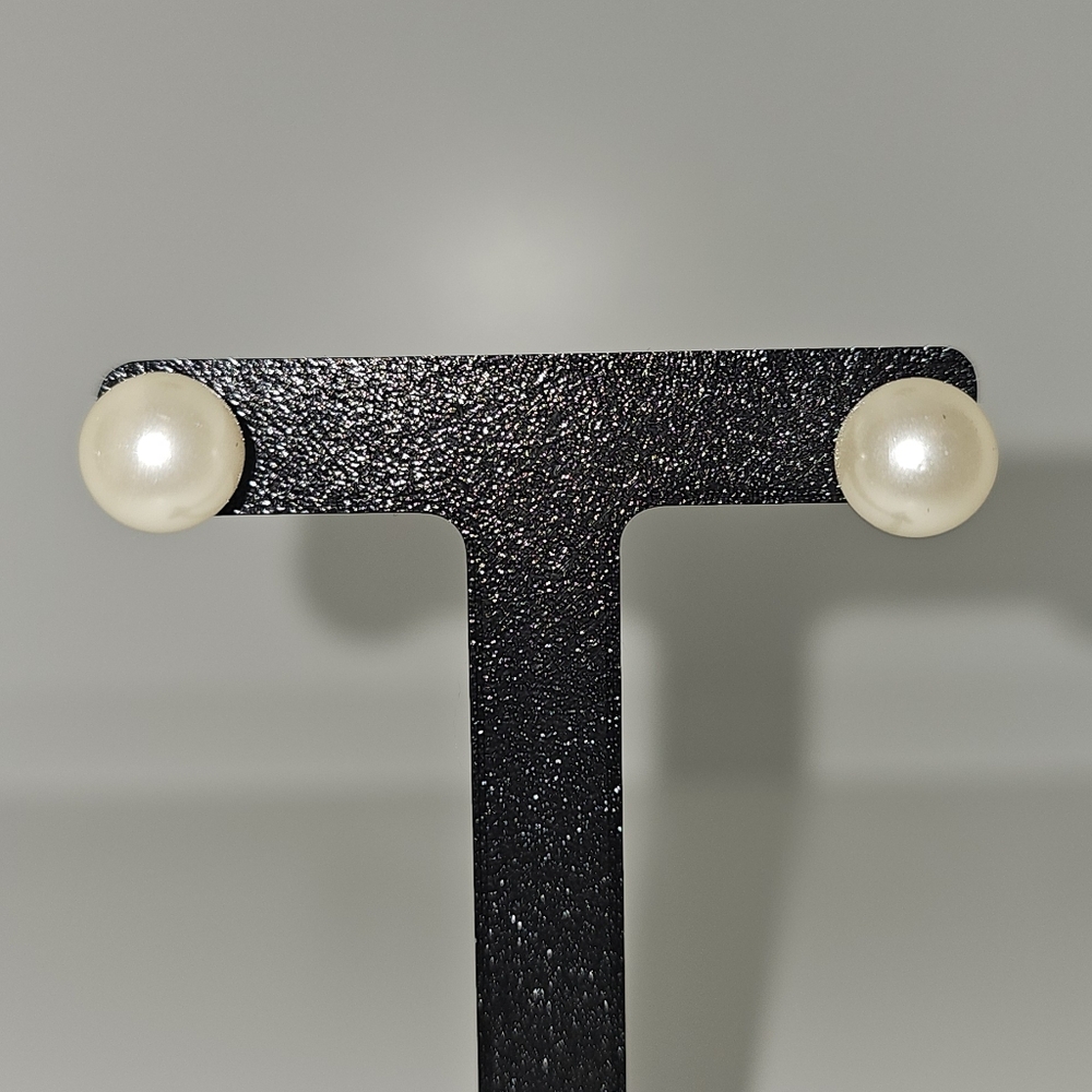 Pearl Stud Earrings For Sensitive Ears